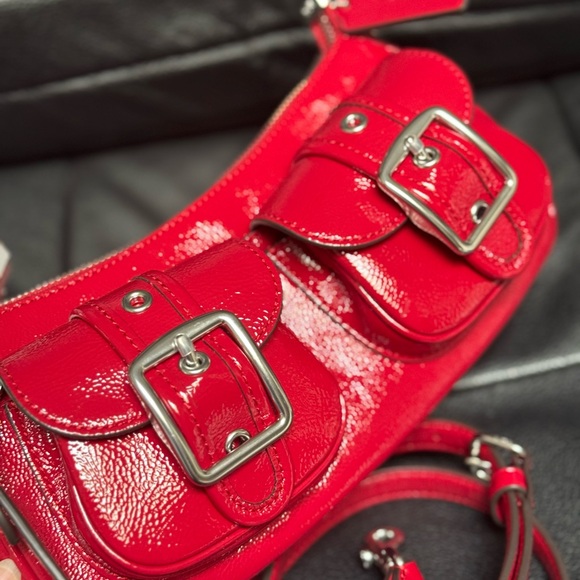 NWT Coach Ashton Baguette Bag Patent Leather CV943 Silver/Red - Picture 10 of 12